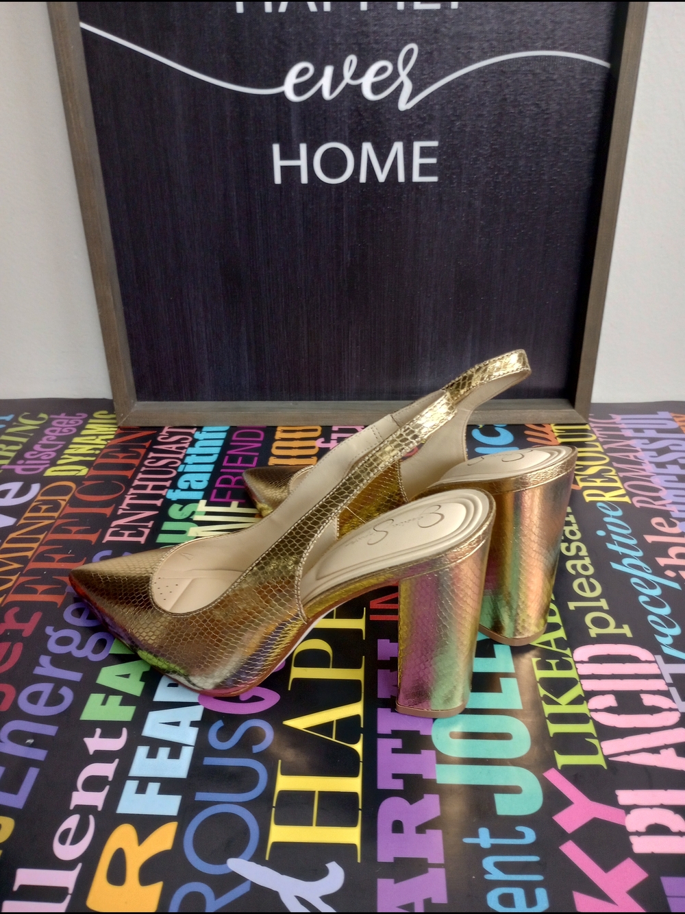 Glamourous Gold Jessica Simpson Slingback Heels!.